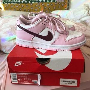 Nike dunks low pink